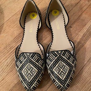 RESTRICTED- Never Worn - Black, White, & Tan Woven Flats